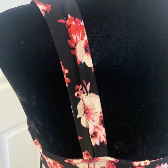 White House Black Market Hot Pink Floral Ruffle Front Tank Top Women's Size XS - Picture 6 of 11